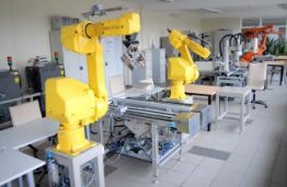 Panevėžyje rengiami robotikos specialistai – geidžiami užsienio įmonių praktikantai