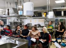 PTVF studentams – edukacinė pamoka „Tvari virtuvė. Lašišos panaudojimas“