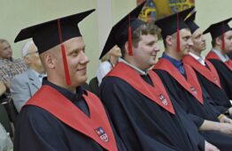 KTU PTVF 57-osios laidos absolventams įteikti diplomai