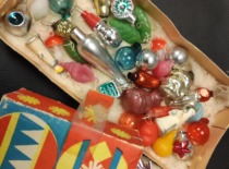 Mažų žaisliukų rinkinys originalioje dėžutėje specialiai miniatiūriniai eglutei